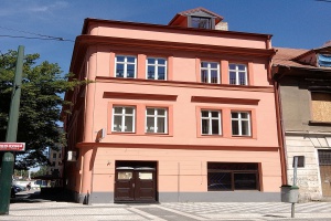foto Administrative historical building, Prague 8 Karlín - after