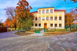 foto Primary school, Struhařov - after