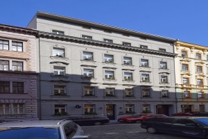 foto Apartment building, Prague Karlín - after