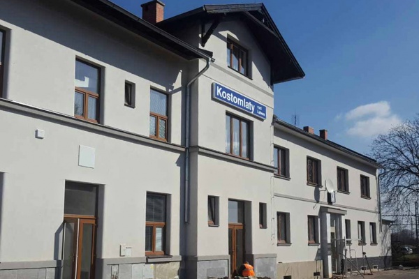 foto Railroad building, Kostomlaty nad Labem - after