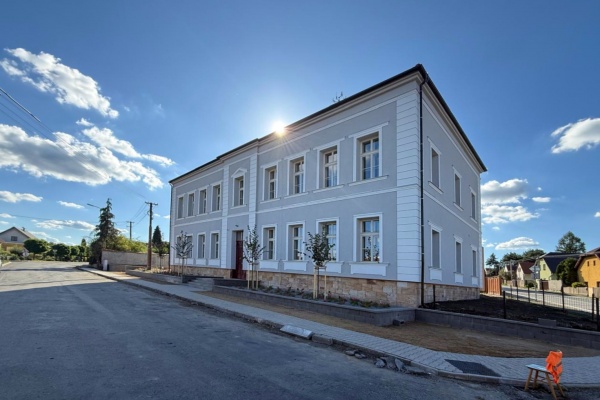 foto Primary school, Oleška - after