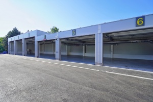 foto Garages for the Central Military Hospital, Prague - after