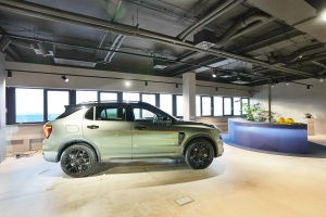 foto Car showroom Lynk & Co., Průhonice - after