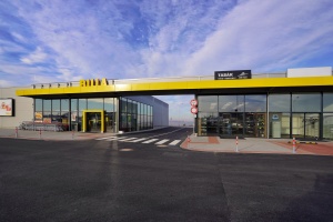 foto Shopping centre in Stehelčeves - after