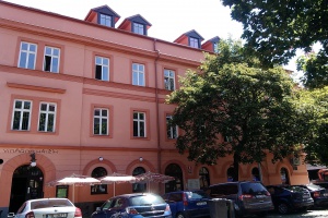 foto Administrative historical building, Prague 8 Karlín - after