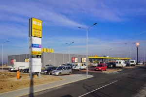 foto Shopping centre in Stehelčeves - after