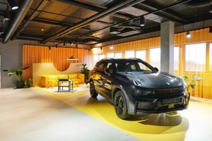 foto Car showroom Lynk & Co., Průhonice - after