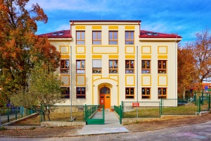foto Primary school, Struhařov - after